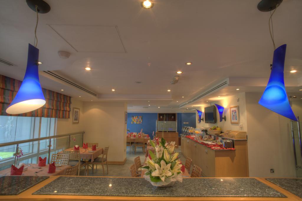 Al Diar Palm Hotel Apartments 阿布扎比 外观 照片